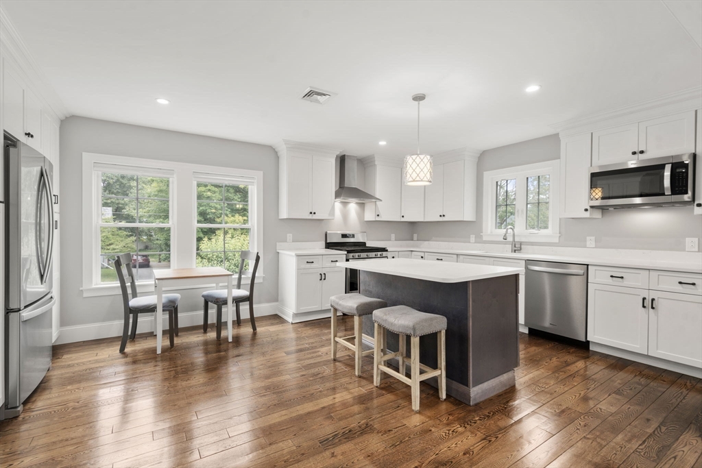 14 Adams St # 14