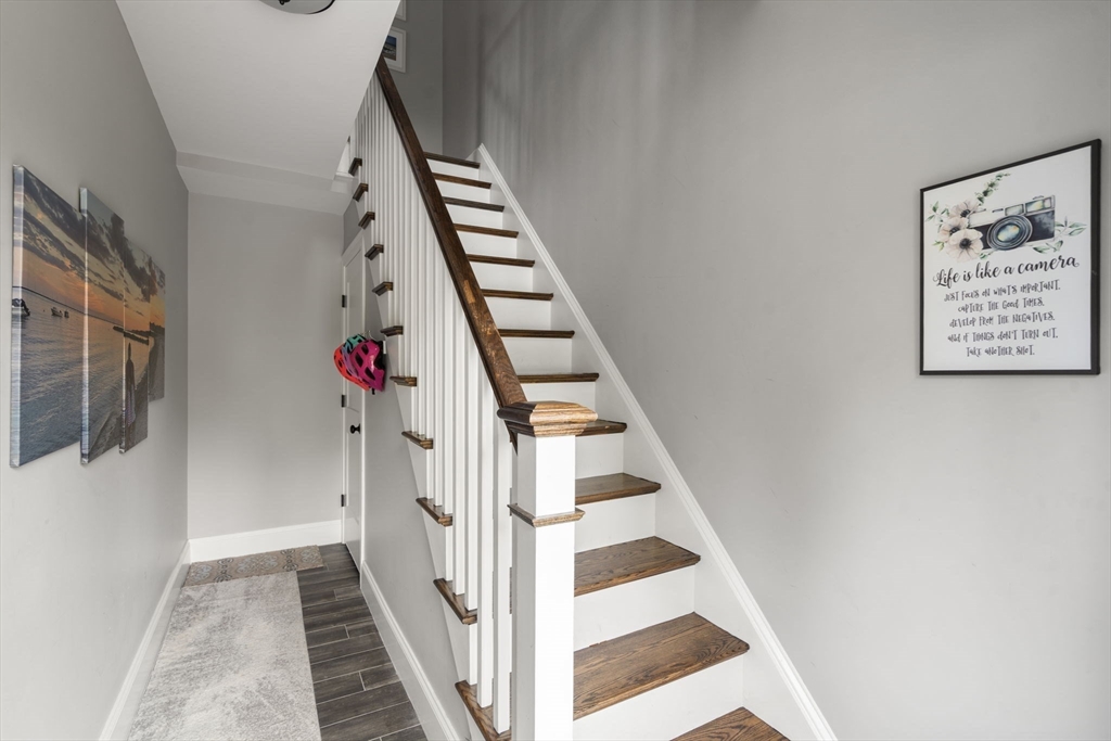 14 Adams St # 14