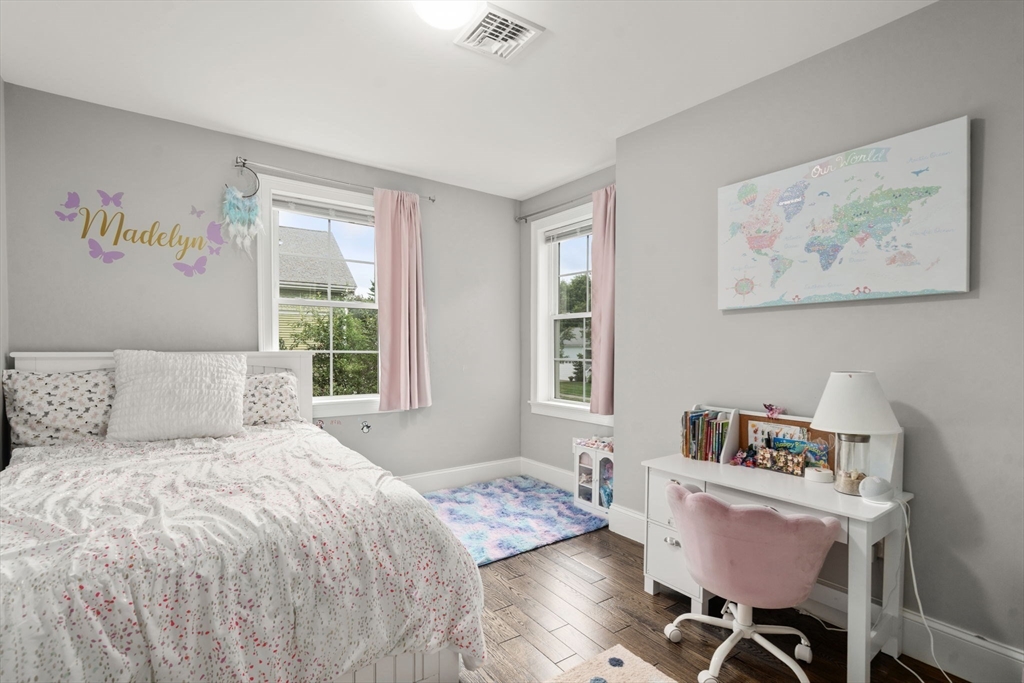 14 Adams St # 14