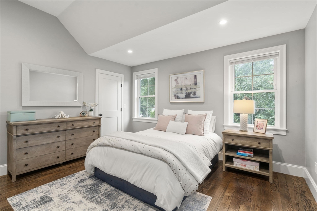 14 Adams St # 14