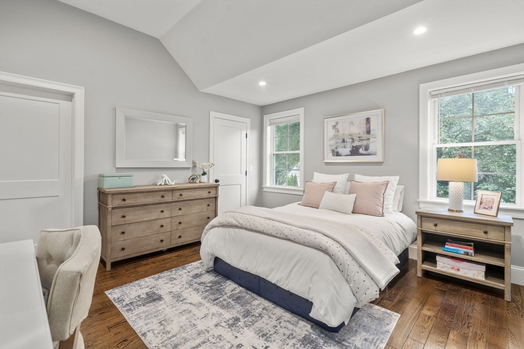 14 Adams St # 14