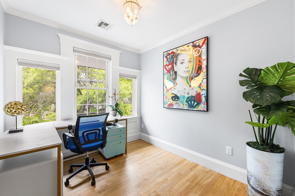 1058 Highland Ave
