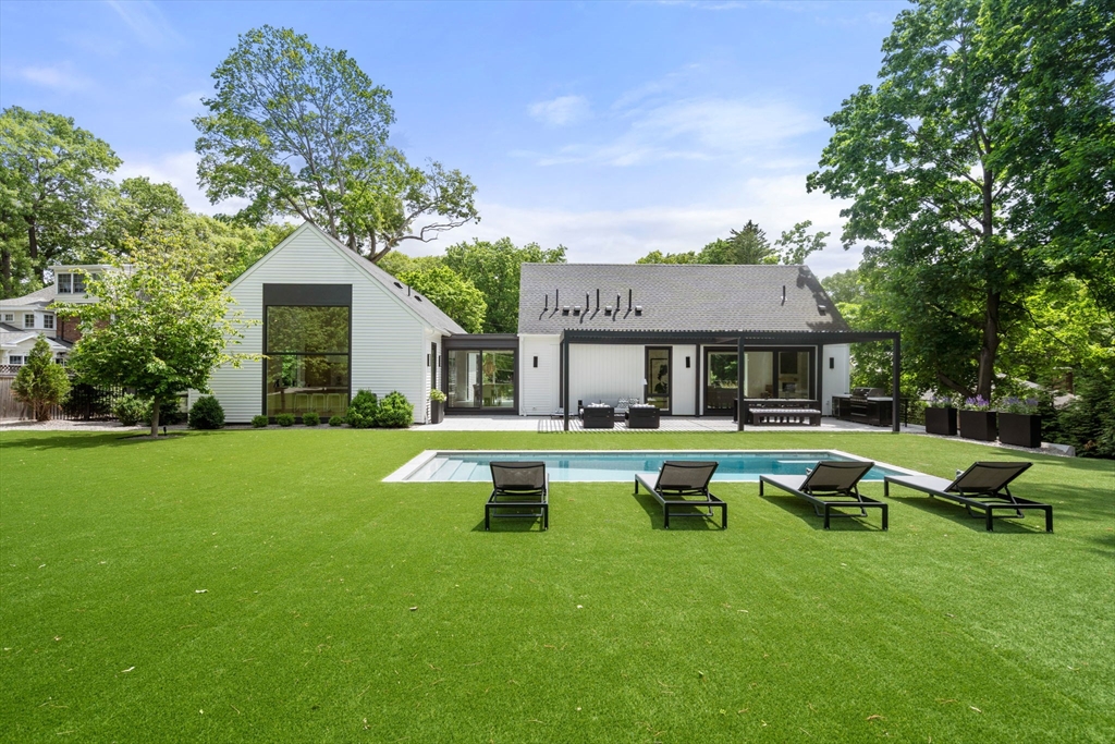 21 White Oak Rd