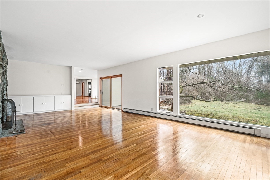583 Gay St