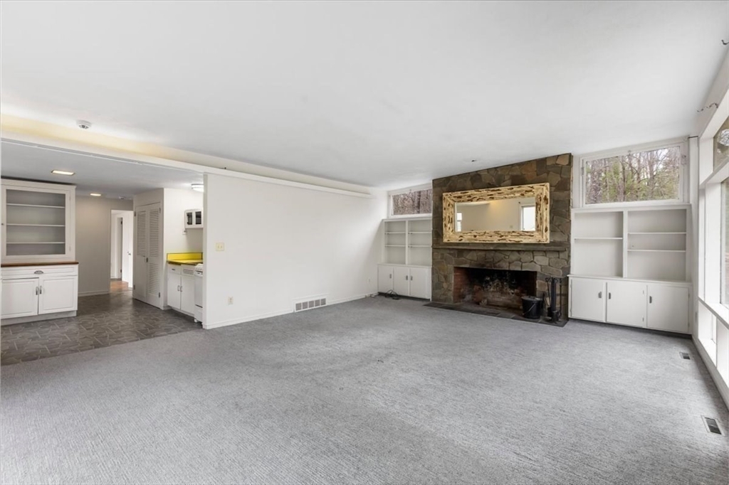 583 Gay St