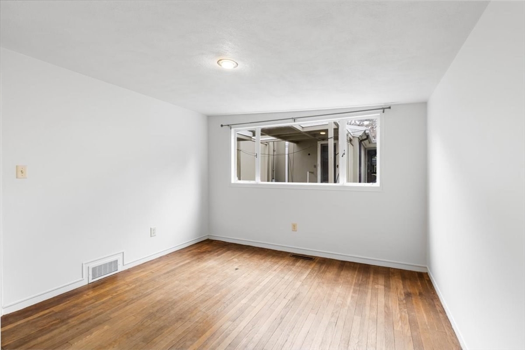 583 Gay St