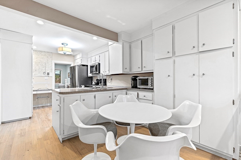 44 Rowena Rd