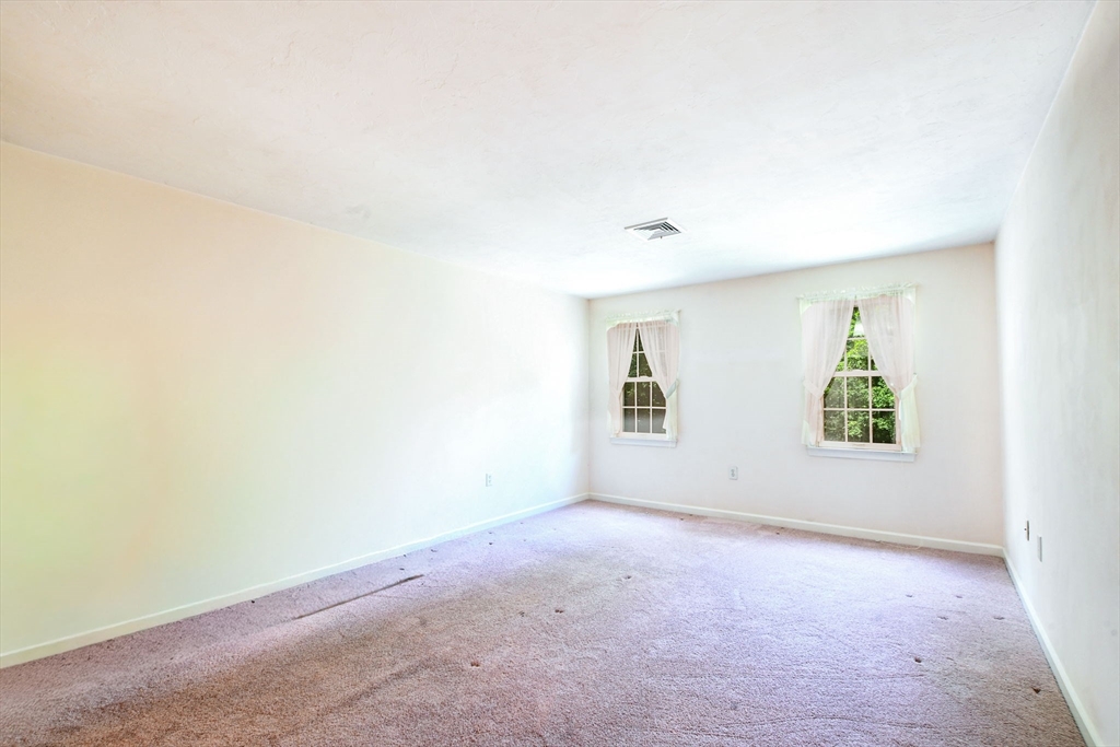 48 Mill Pond Cir
