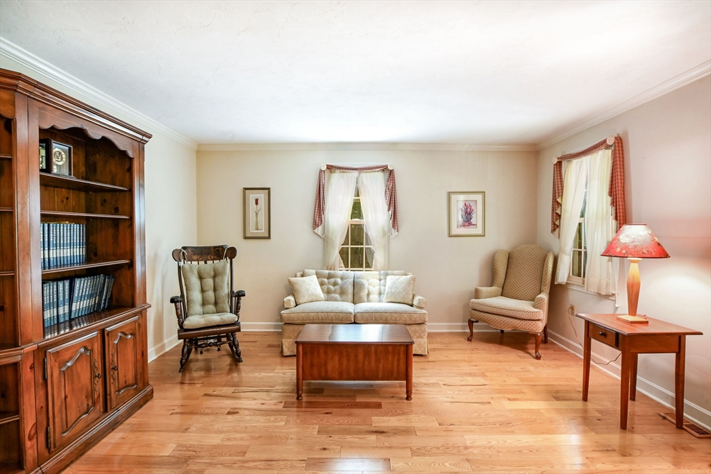 48 Mill Pond Cir