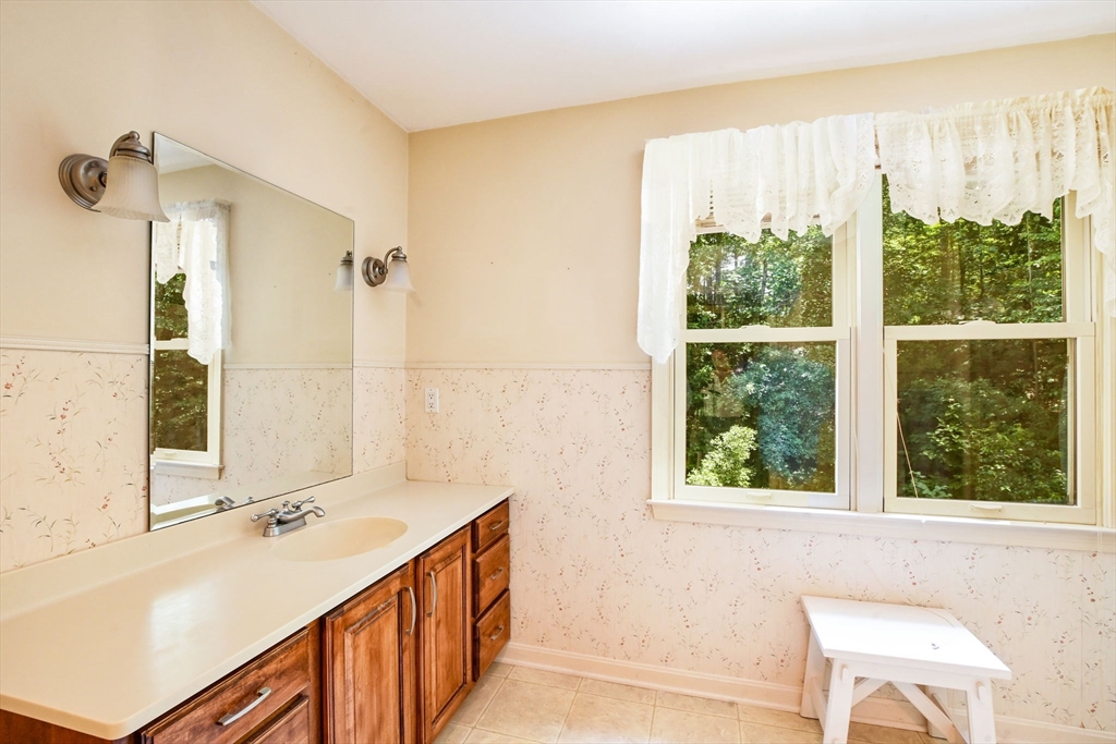 48 Mill Pond Cir