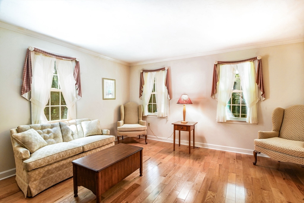48 Mill Pond Cir