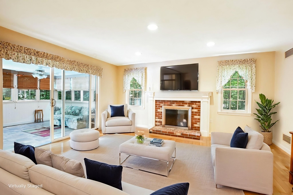 48 Mill Pond Cir