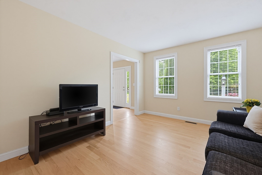 25 Sullivan Way