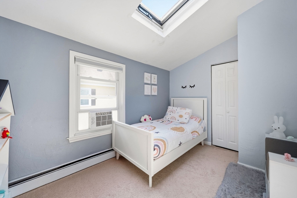 22 Cedar St