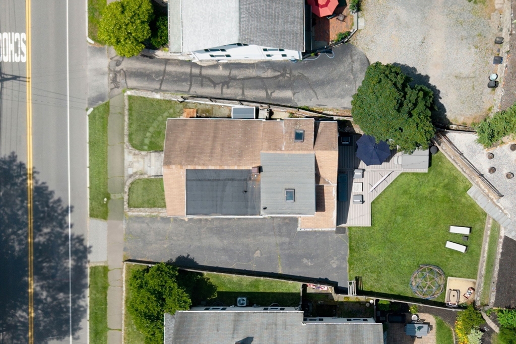 22 Cedar St