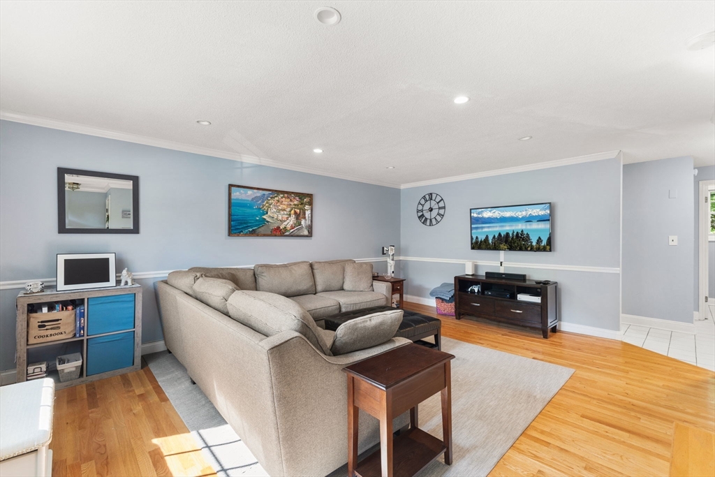 112 Cocasset St # 3