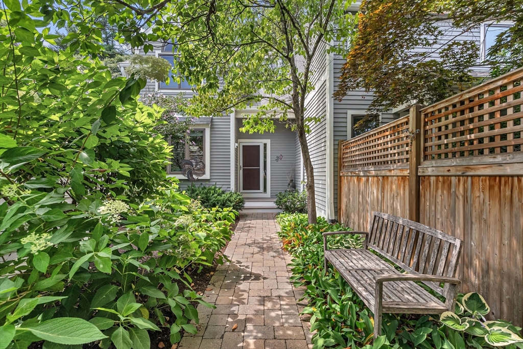 91 Hillside Dr # 91