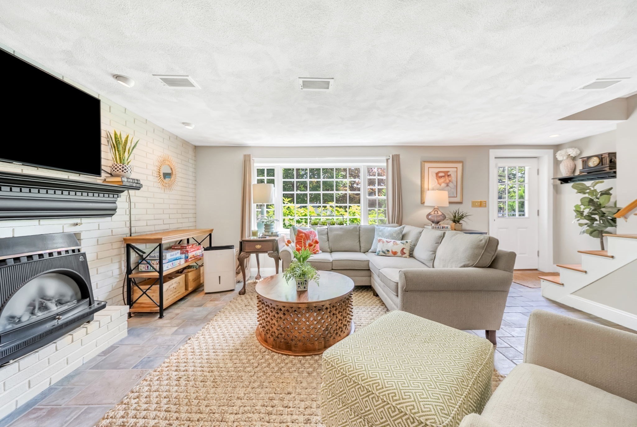 32 Briarwood Rd