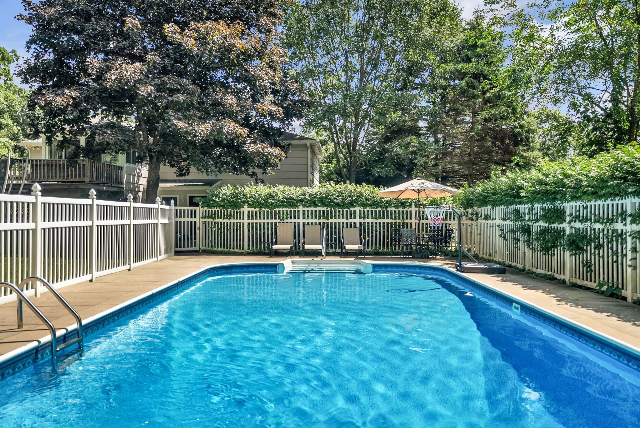 32 Briarwood Rd