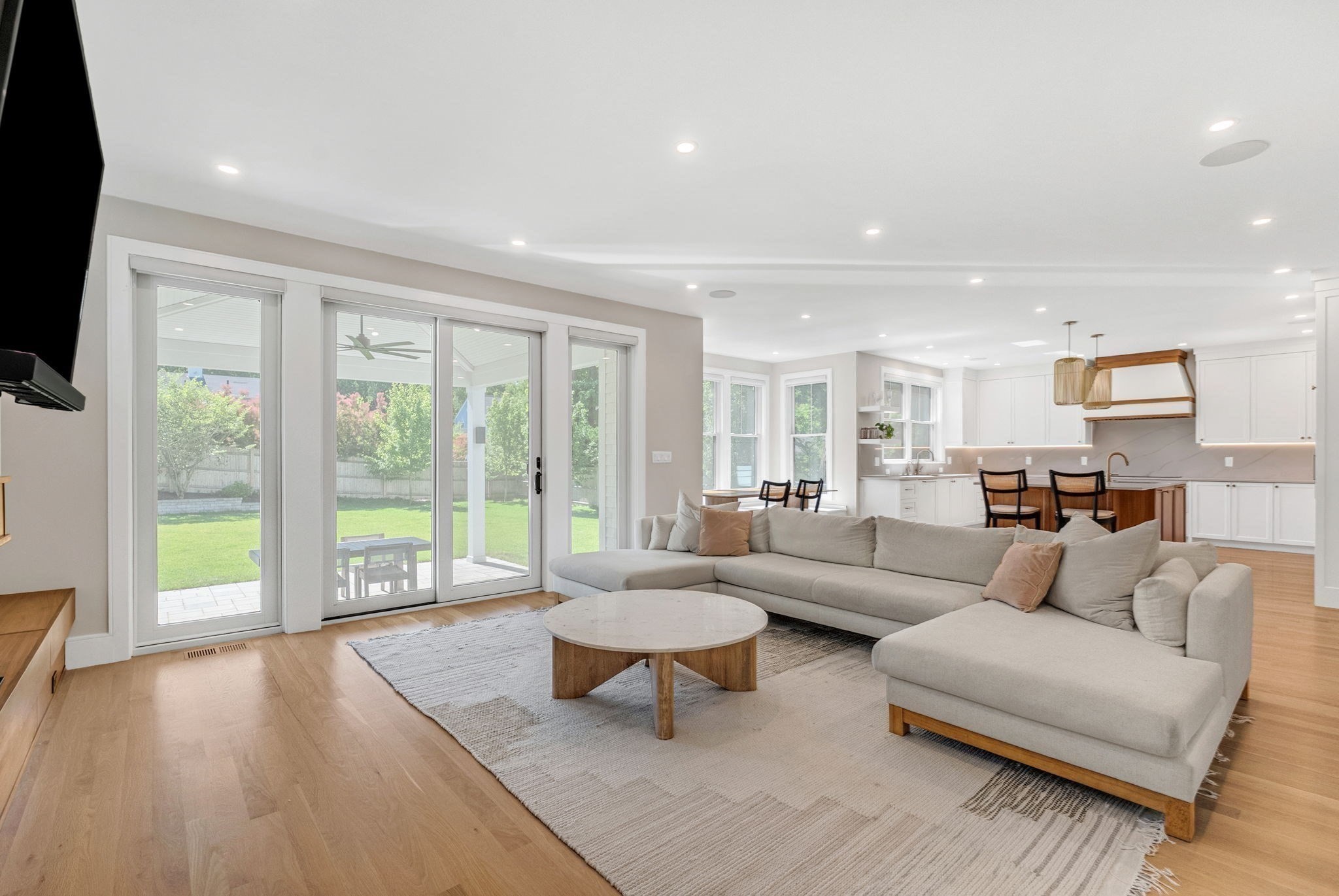 98 Beethoven Ave