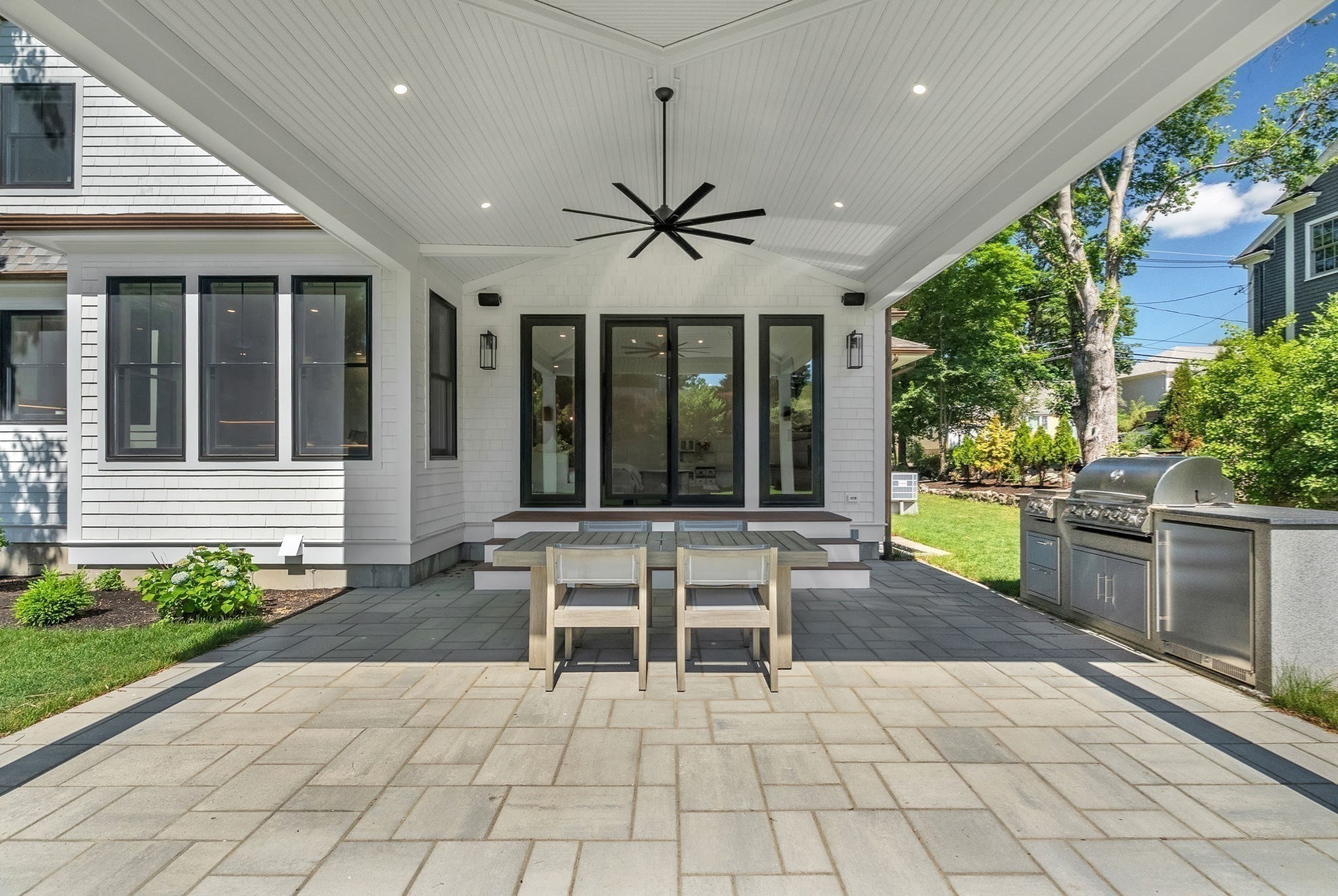 98 Beethoven Ave