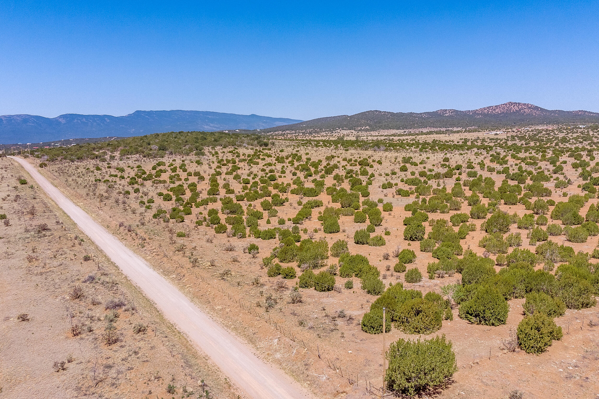 201 Entranosa/ E 1/2 Nw 1/4 Road