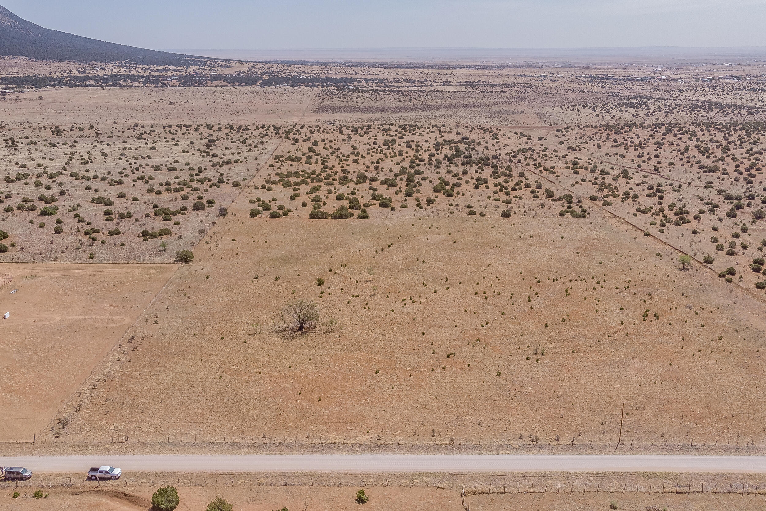 201 Entranosa/ E 1/2 Nw 1/4 Road