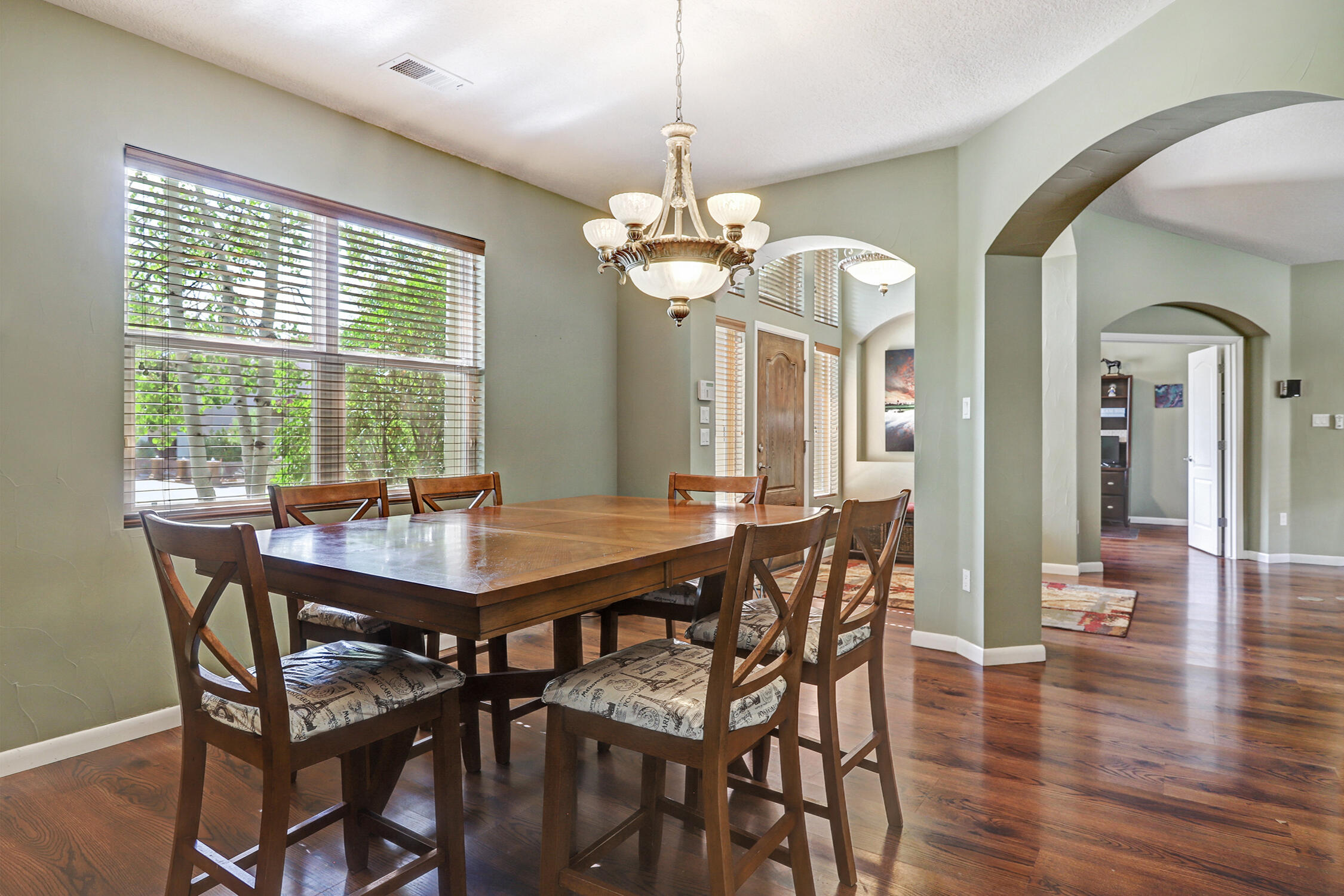 6119 Whiteman Drive NW