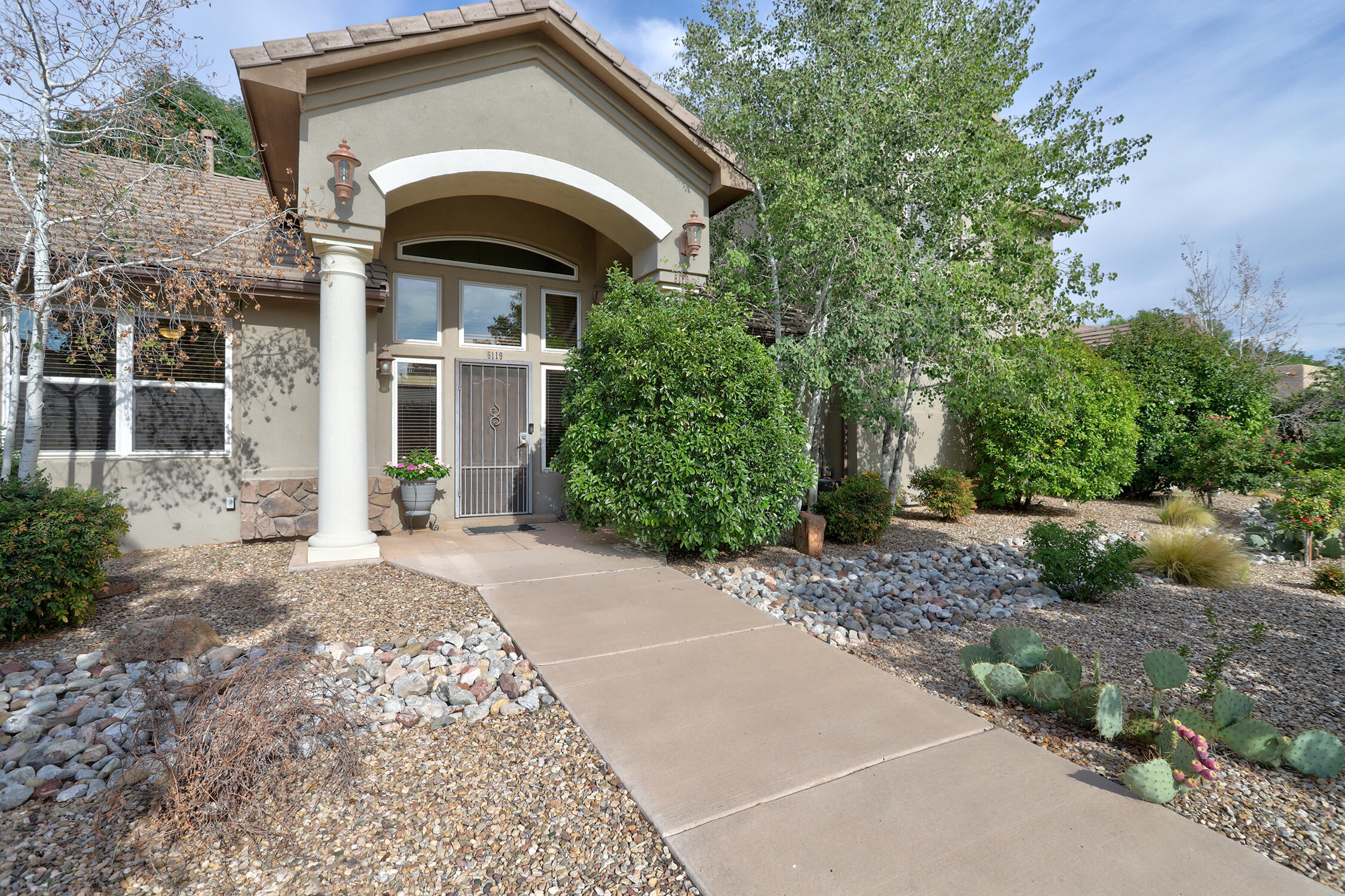 6119 Whiteman Drive NW