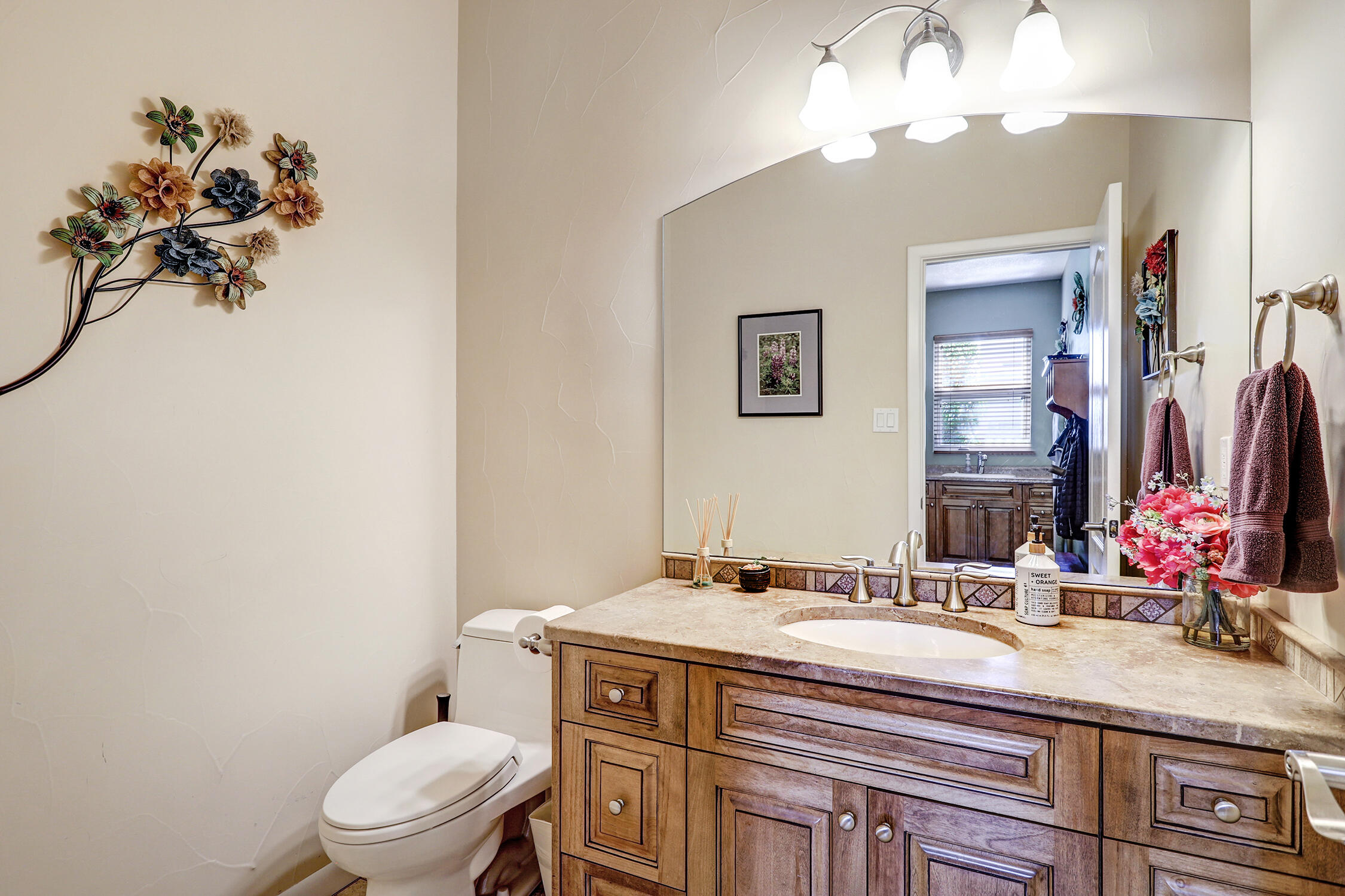 6119 Whiteman Drive NW