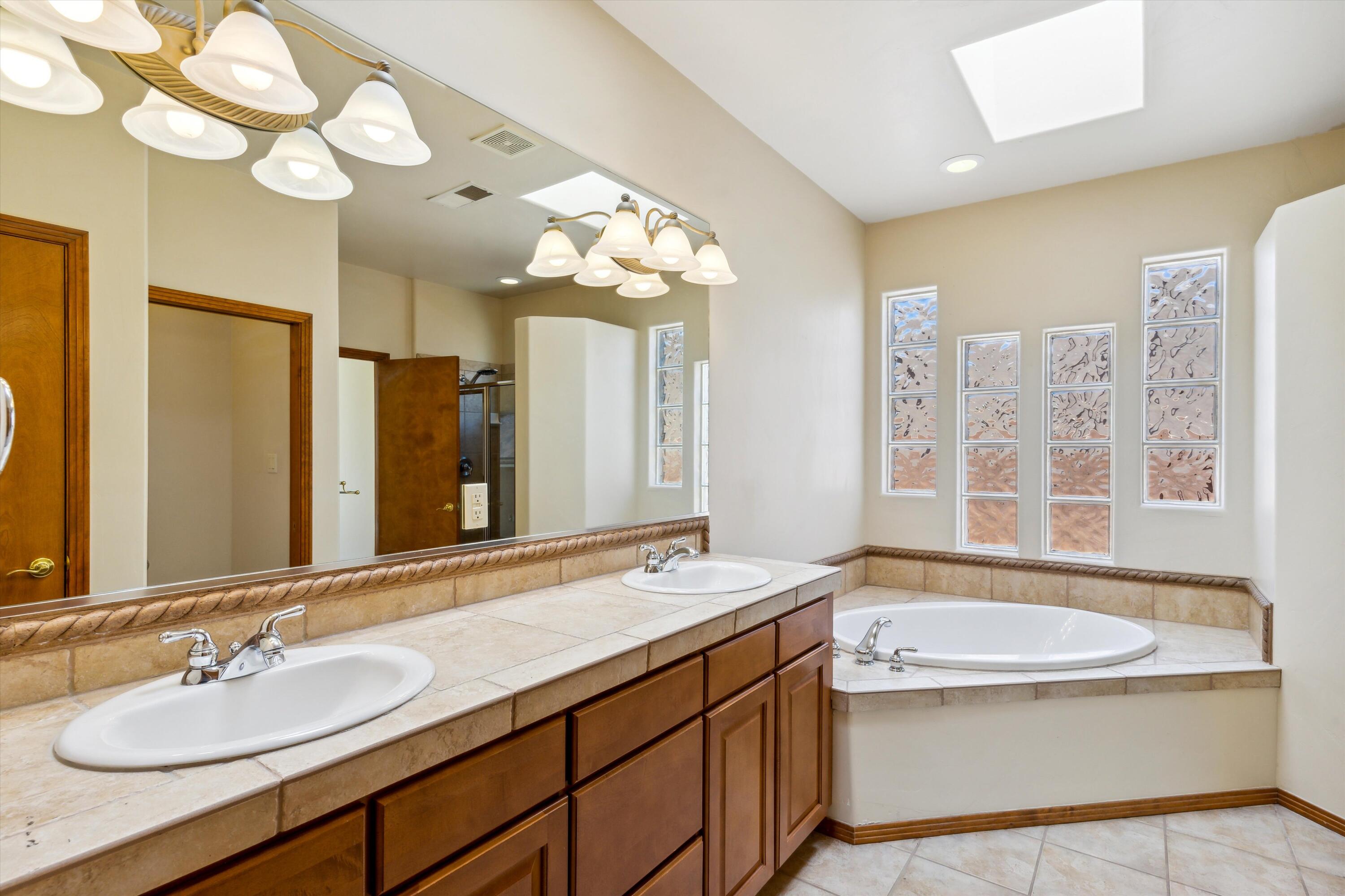 4636 Mi Cordelia Drive NW