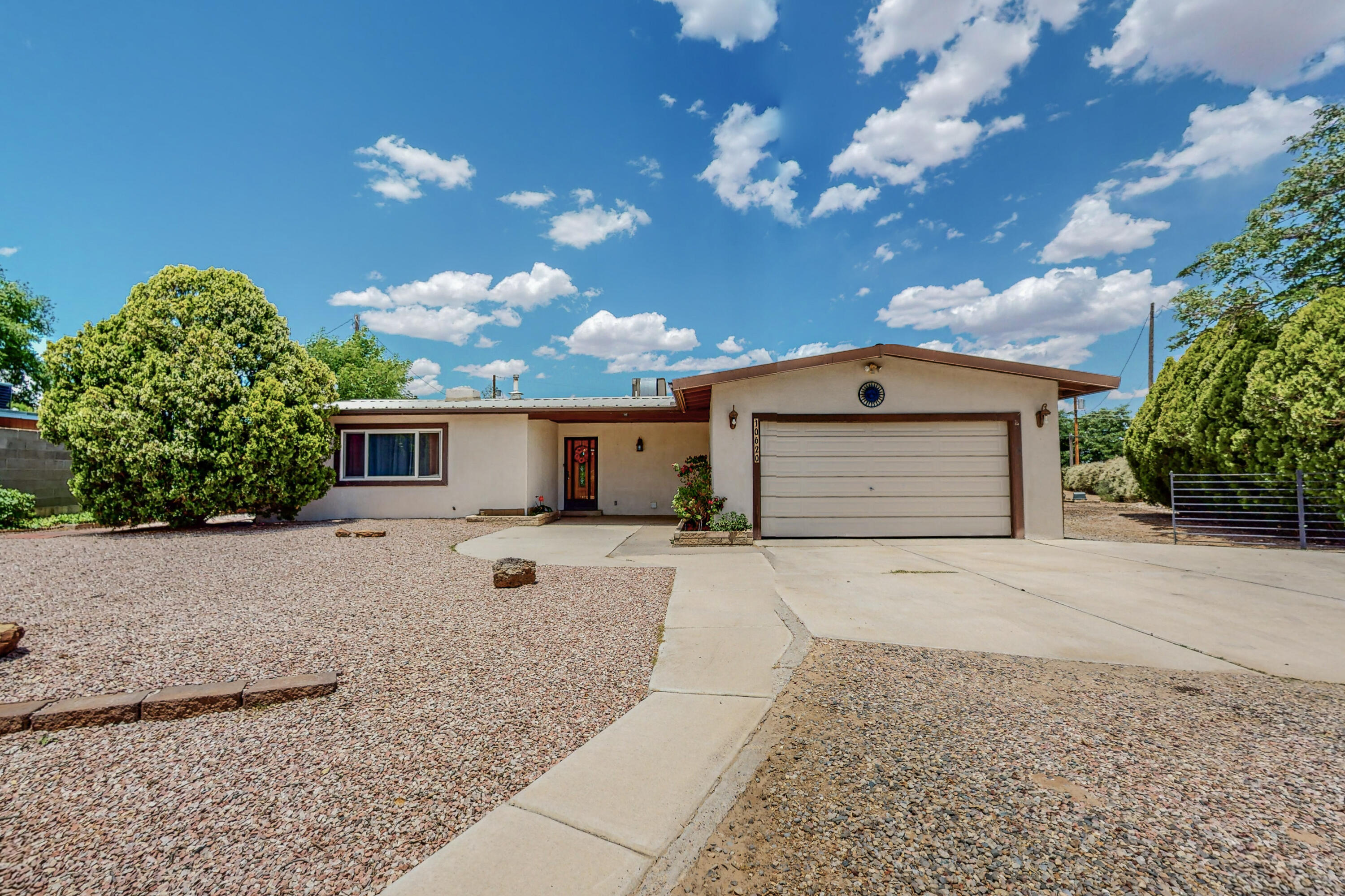 10620 Andrea Circle NW