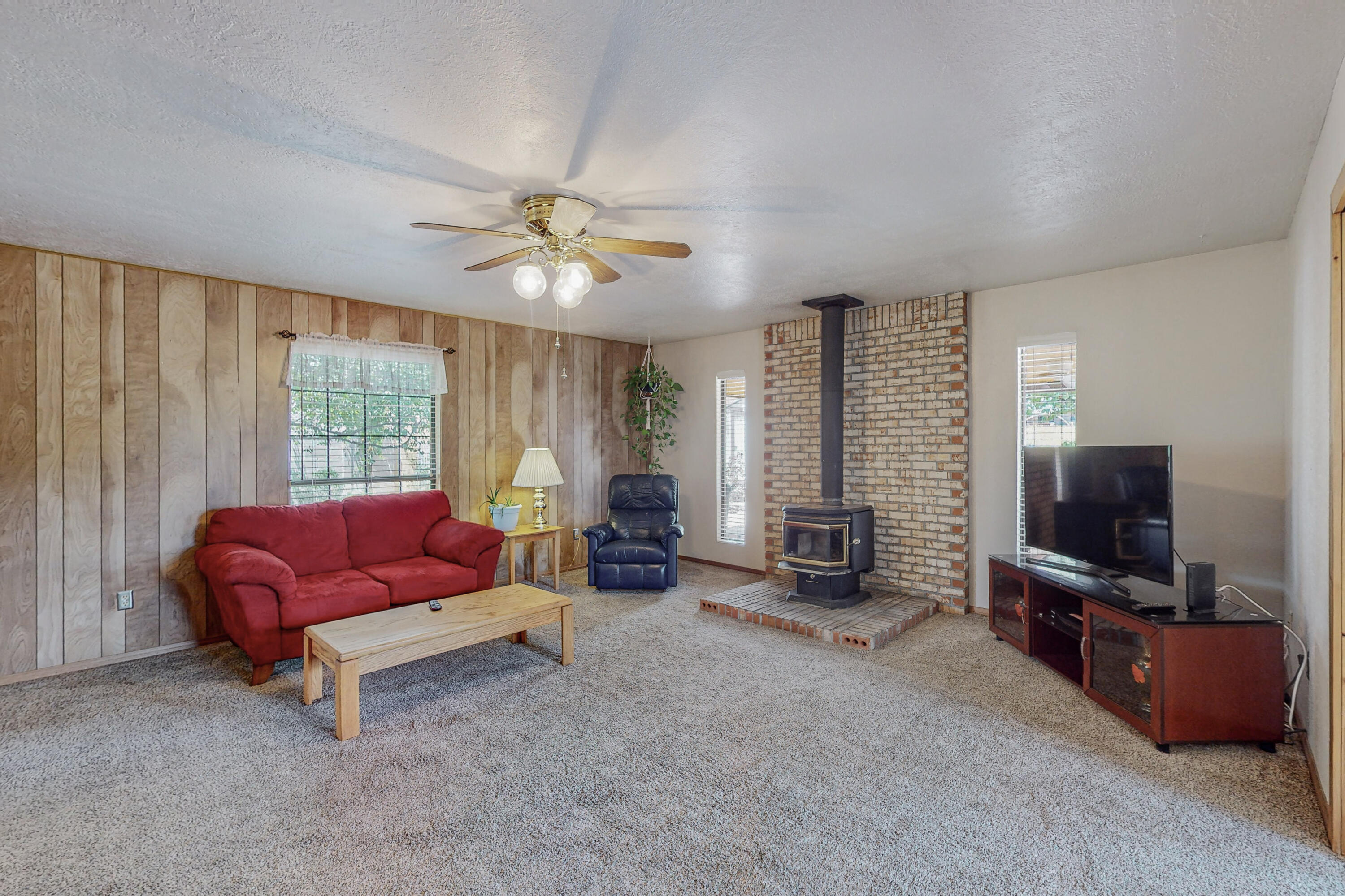 10620 Andrea Circle NW