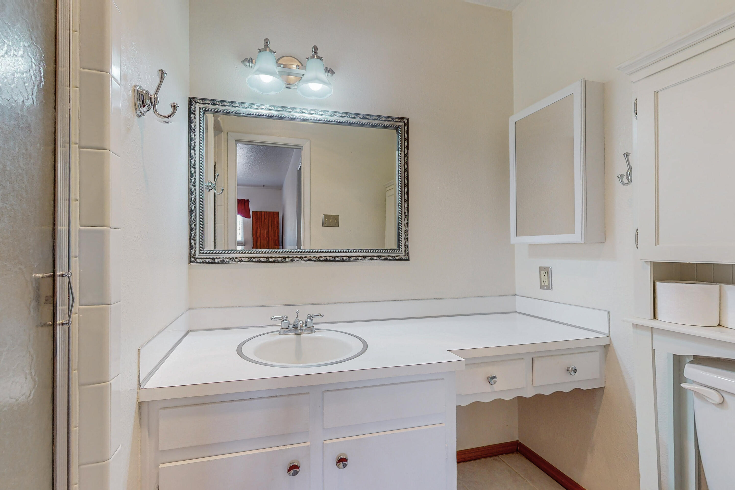 10620 Andrea Circle NW