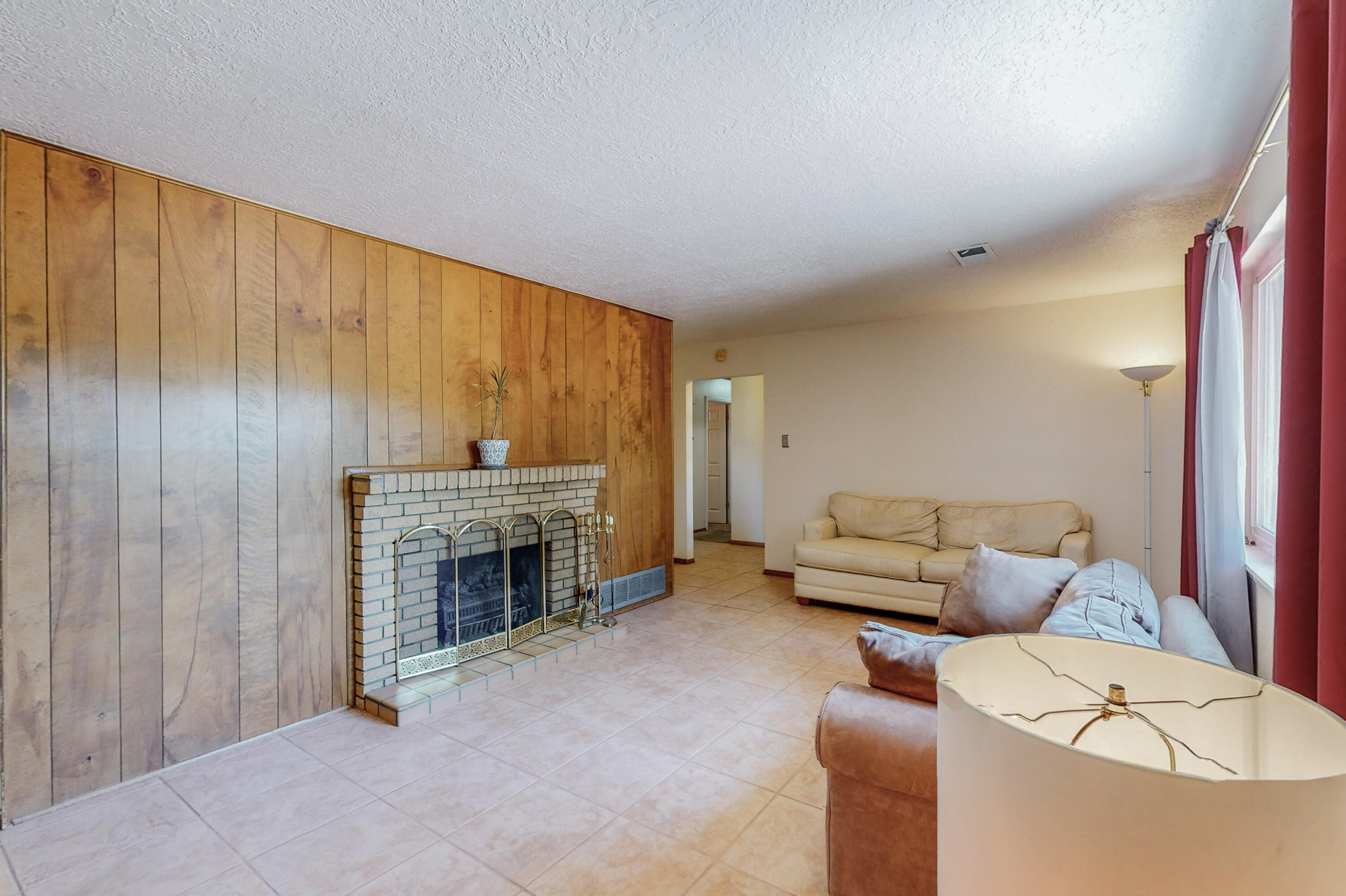 10620 Andrea Circle NW