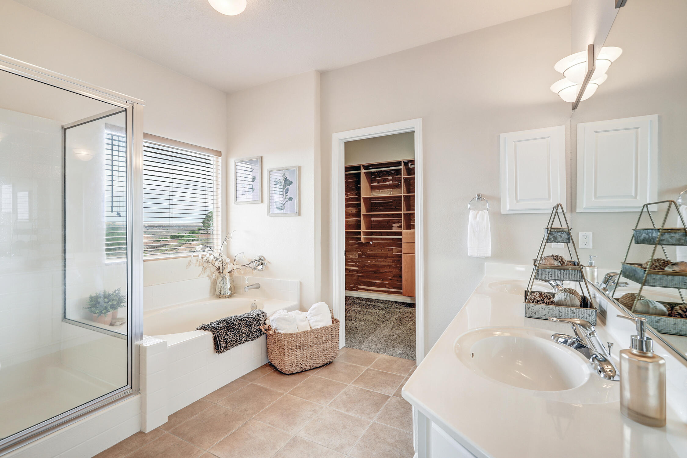 6520 Pasilla Road NE