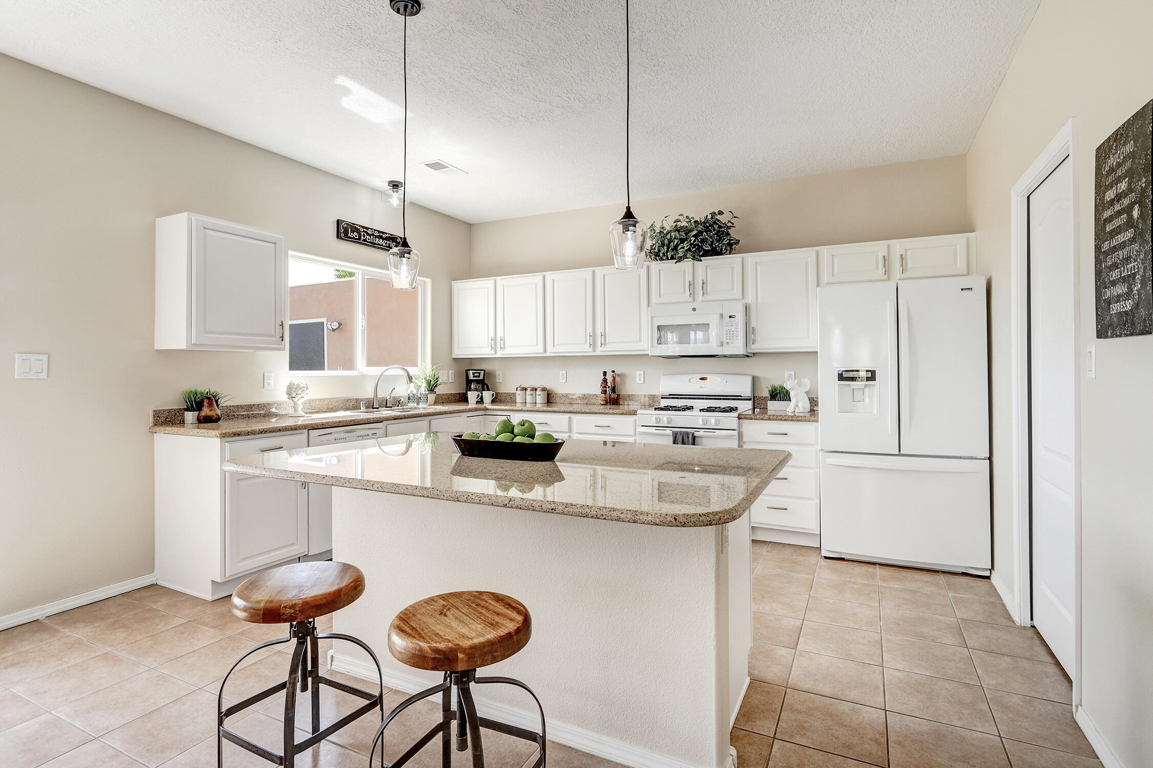 6520 Pasilla Road NE