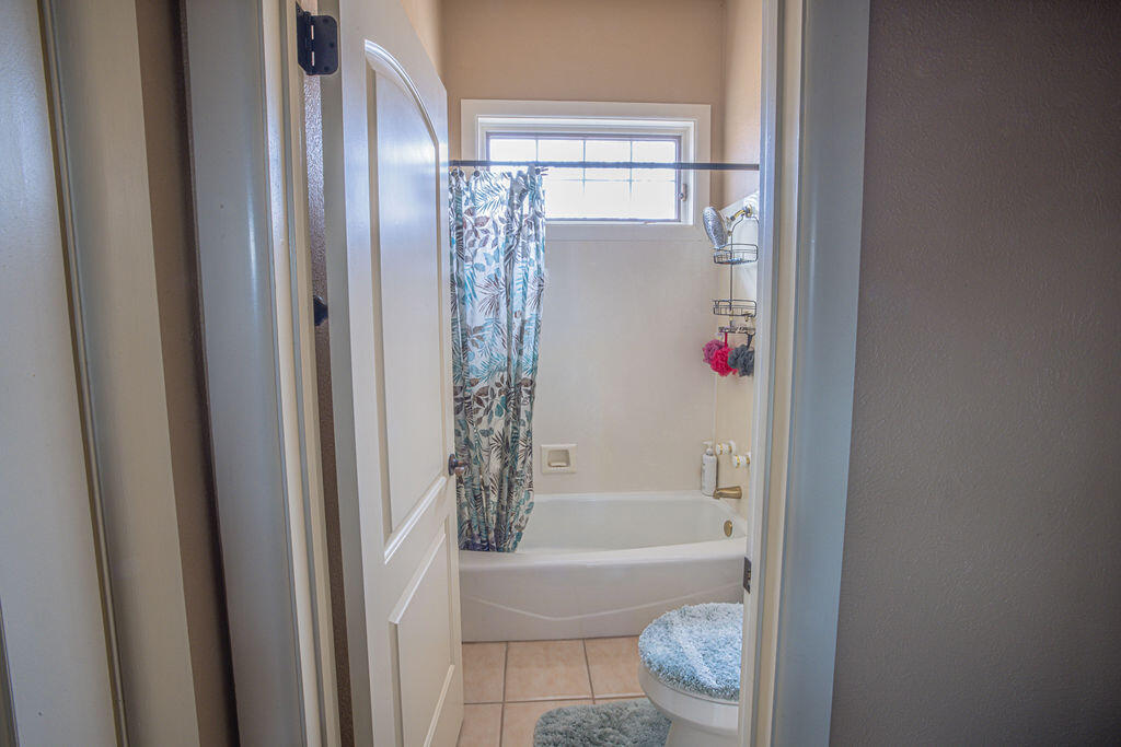 8320 Calle Petirrojo NW