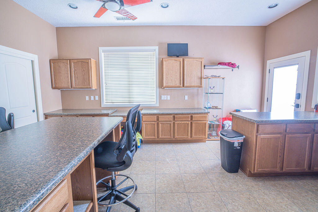 8320 Calle Petirrojo NW