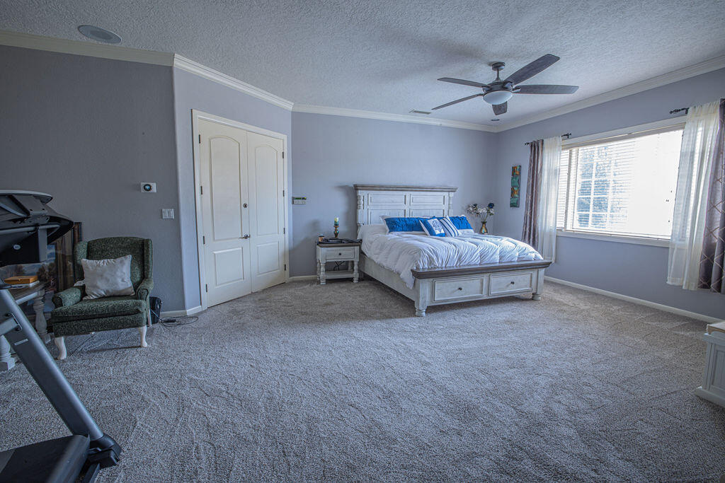 8320 Calle Petirrojo NW