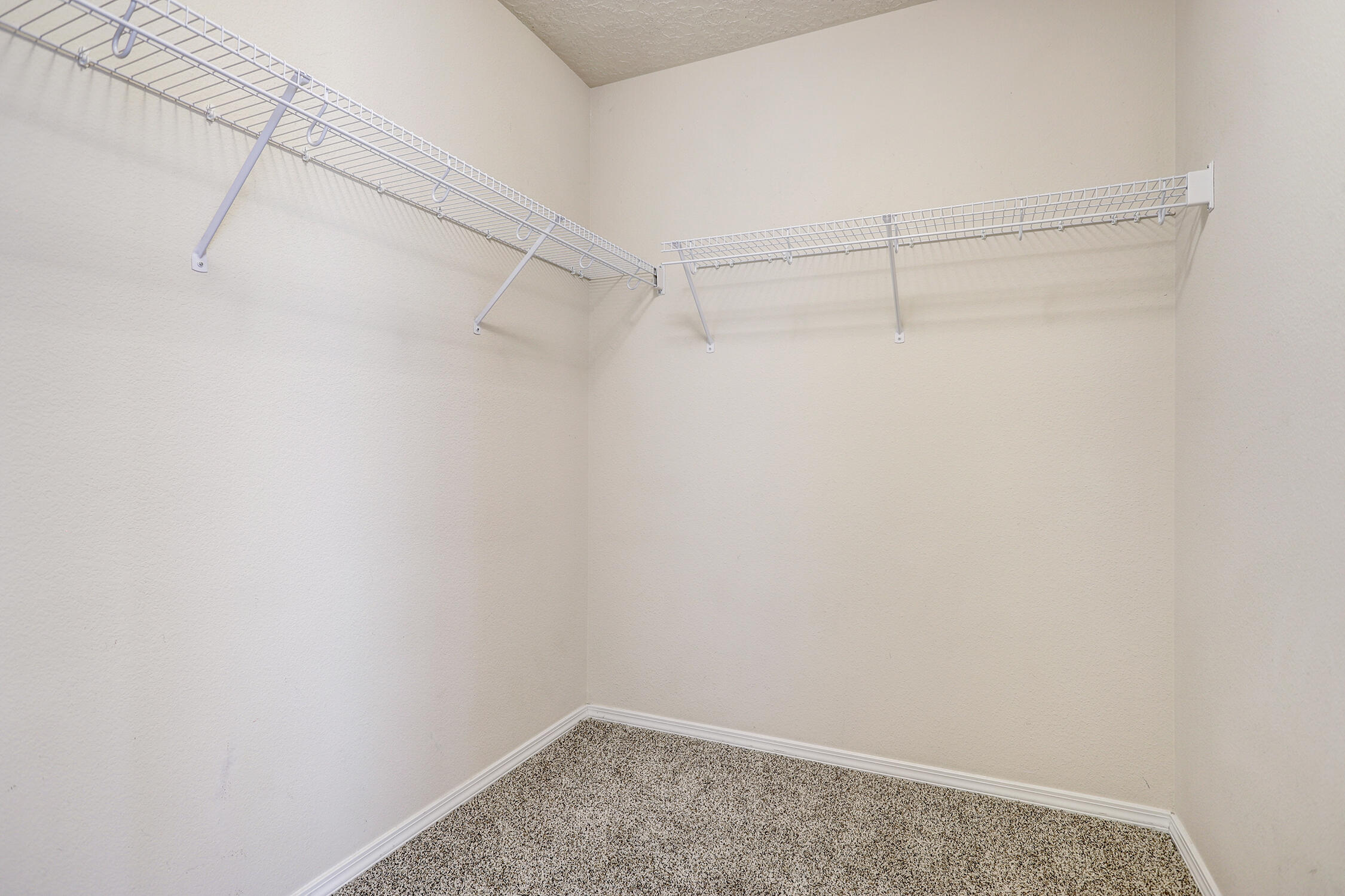 579 Creekside Avenue SW