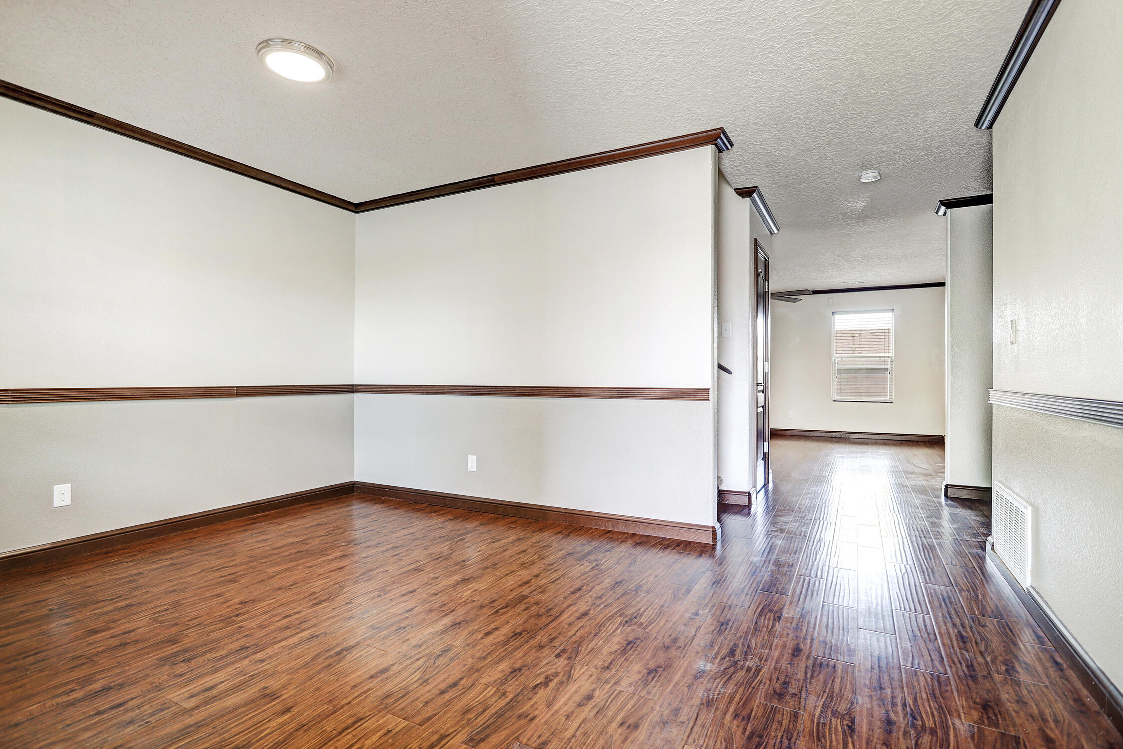 579 Creekside Avenue SW