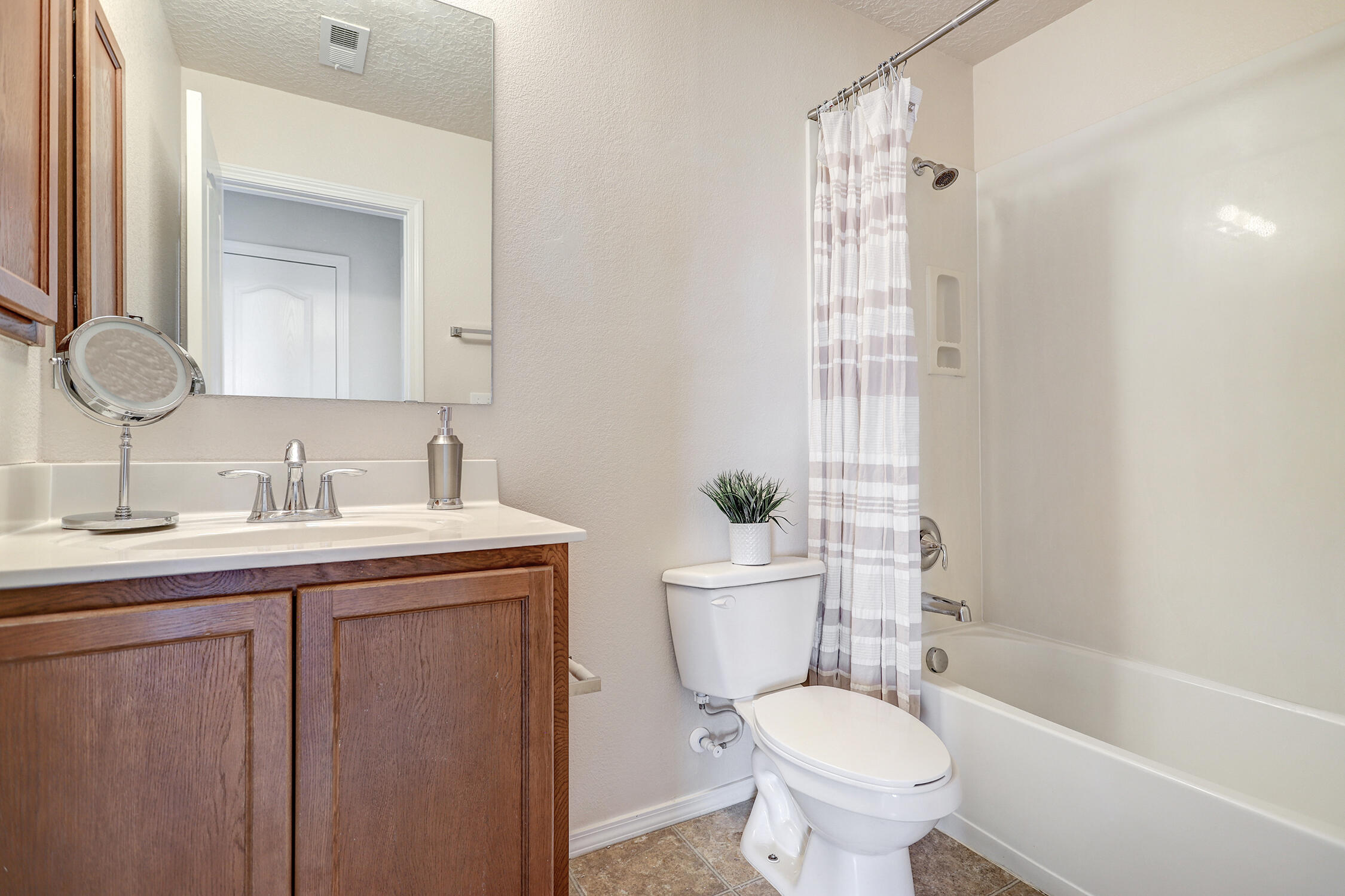 579 Creekside Avenue SW