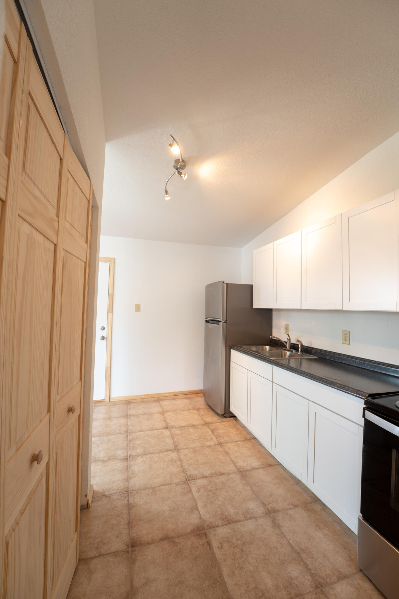 1001 Esperanza Drive