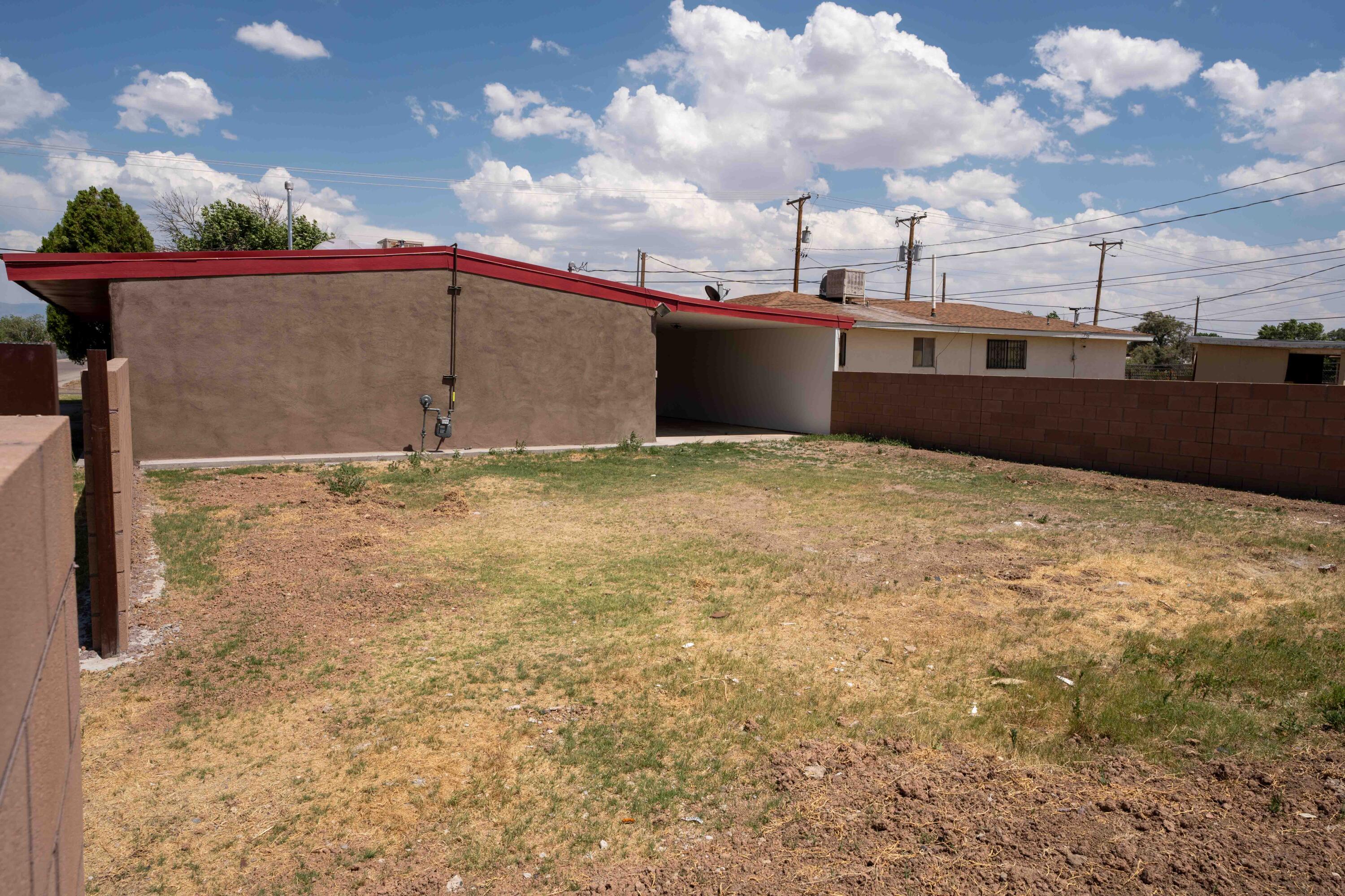 1001 Esperanza Drive