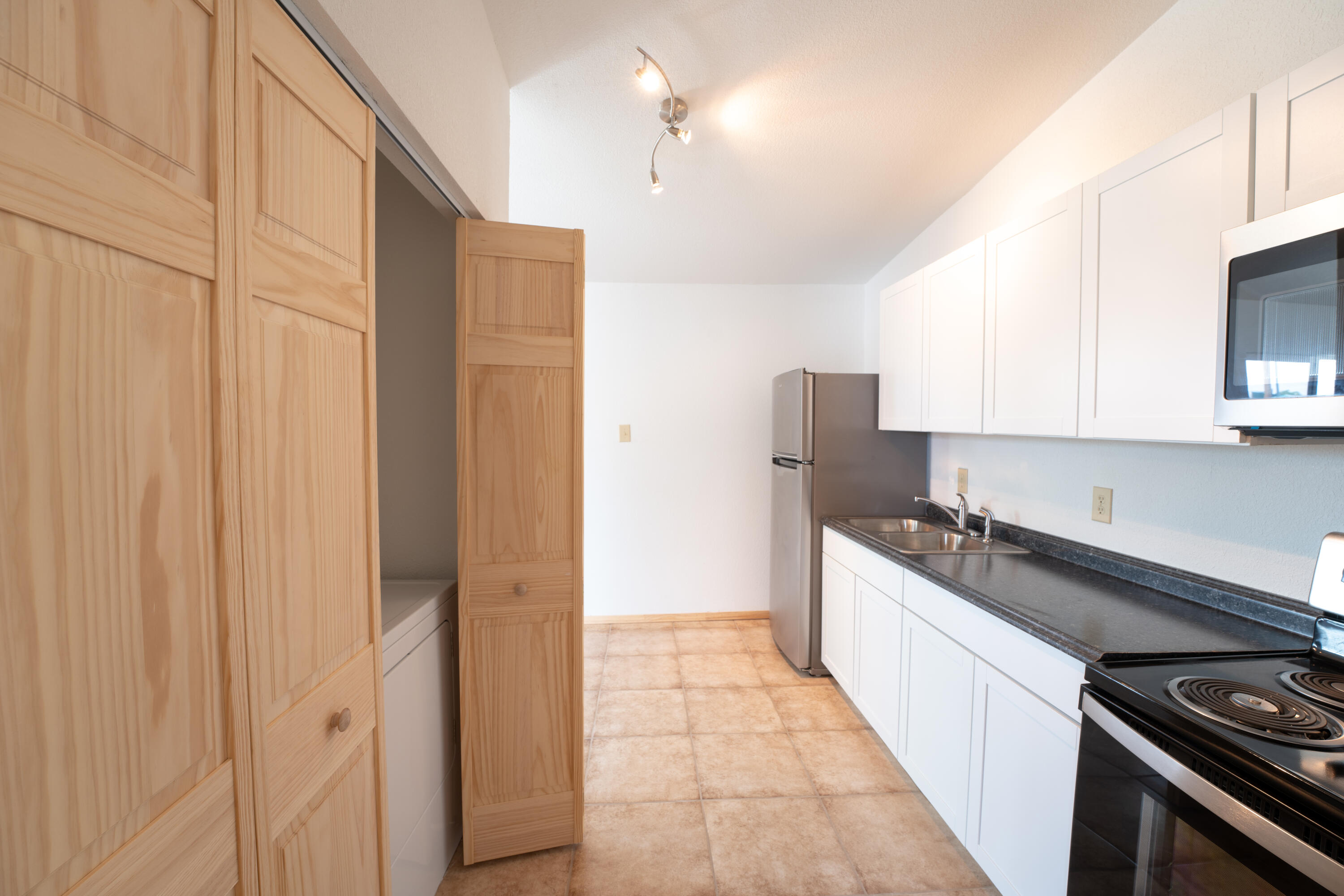 1001 Esperanza Drive