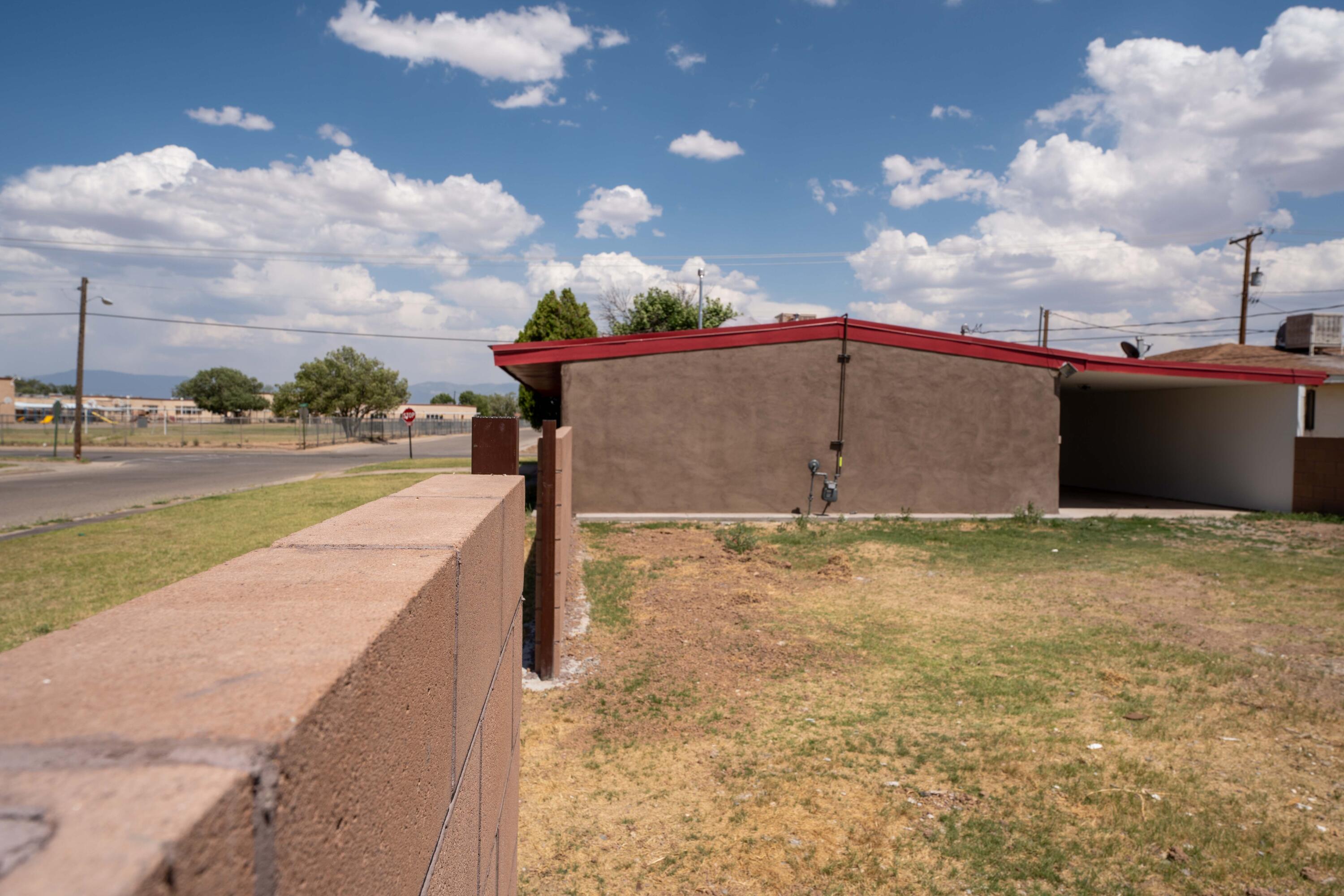 1001 Esperanza Drive