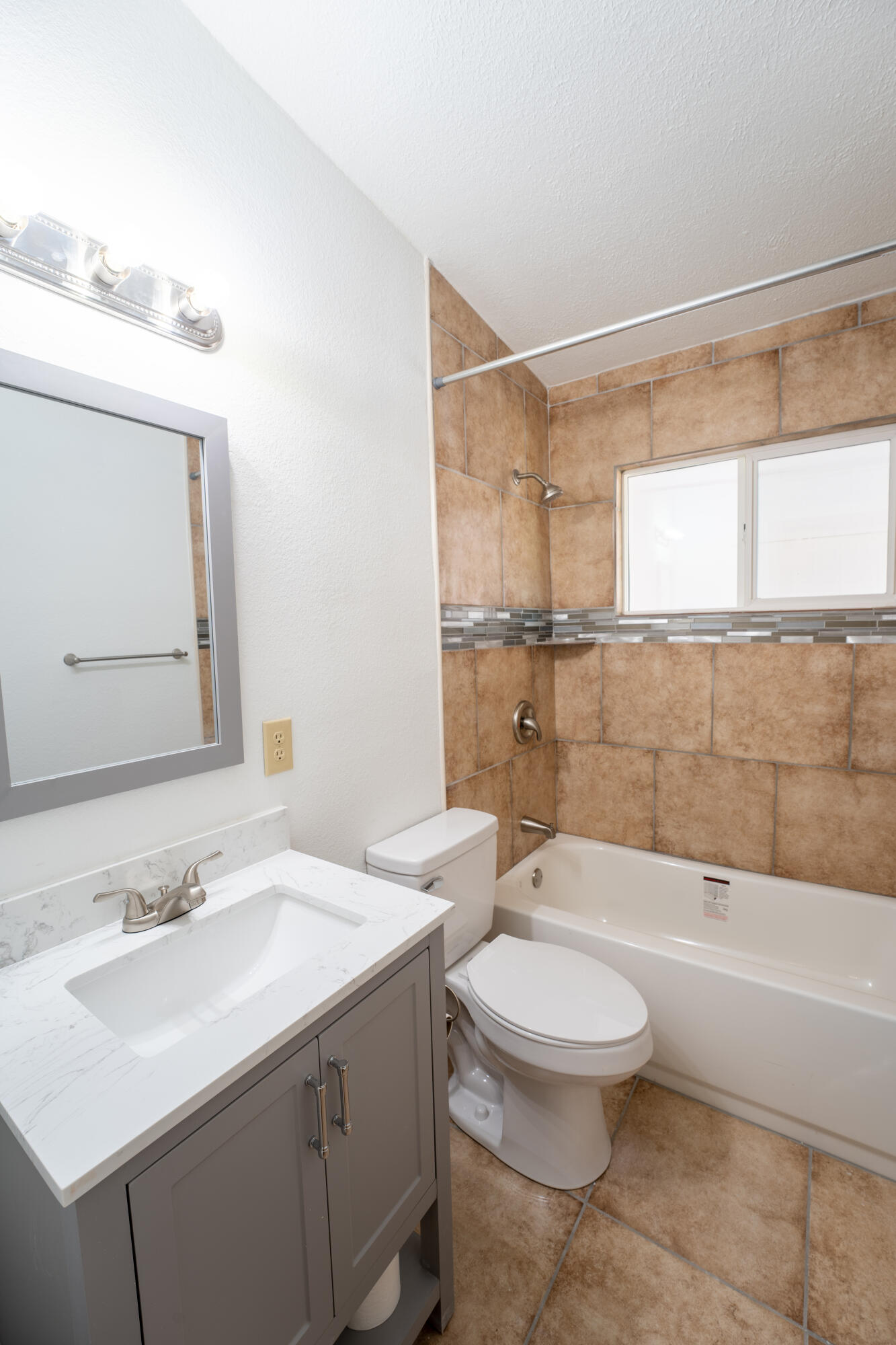 1001 Esperanza Drive