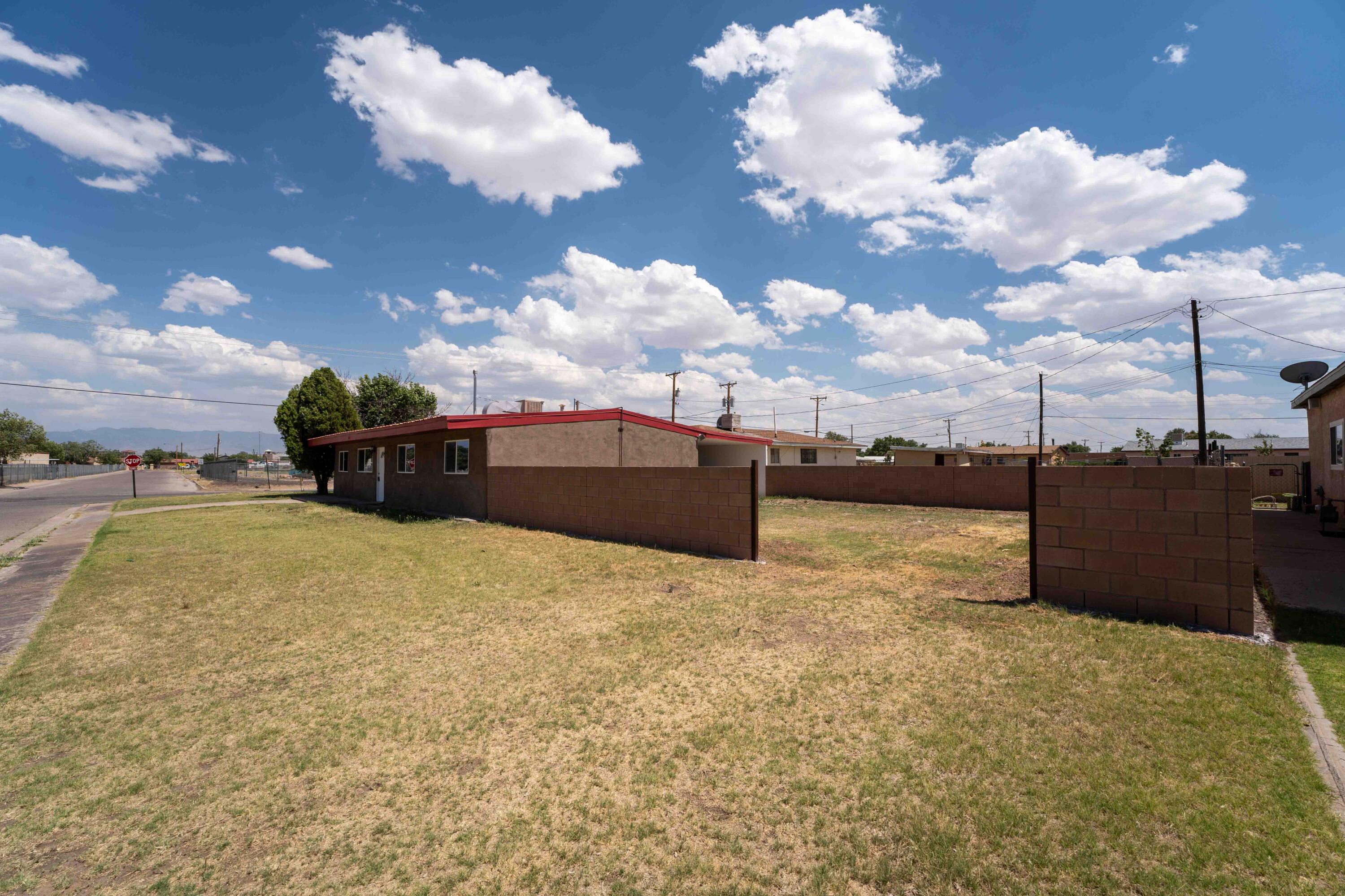 1001 Esperanza Drive