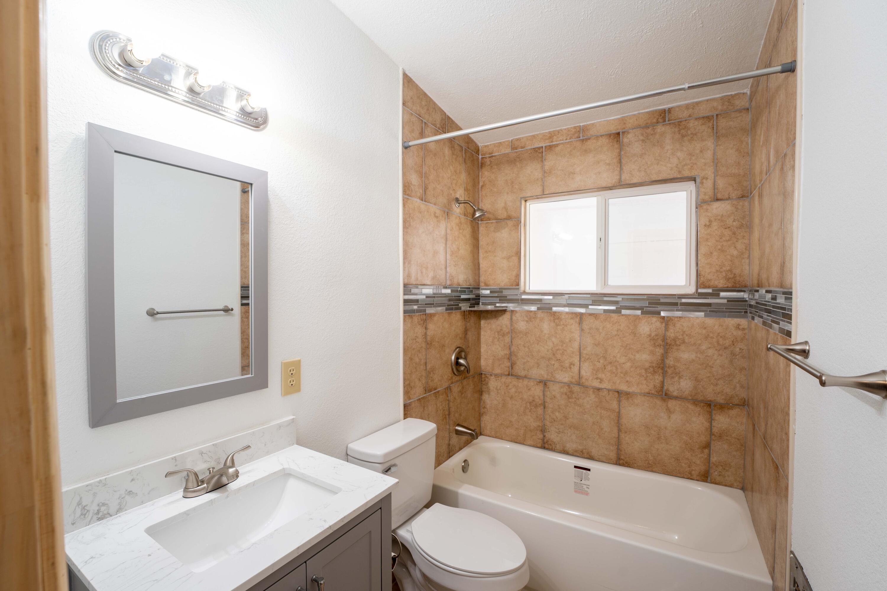 1001 Esperanza Drive